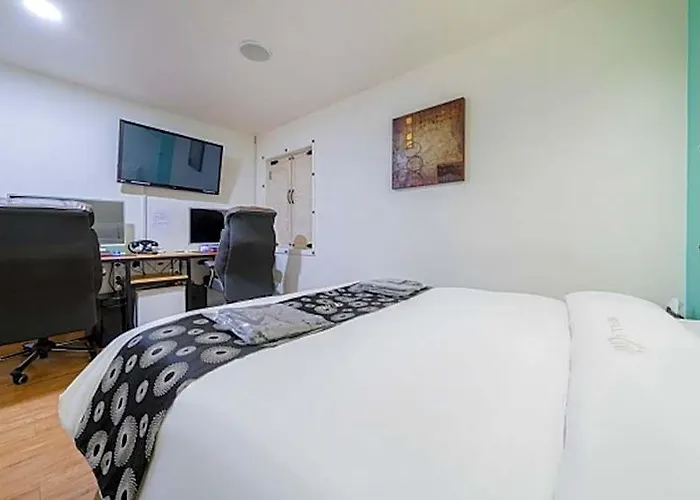 Goyang Hwajeong Vole Hotel 2*